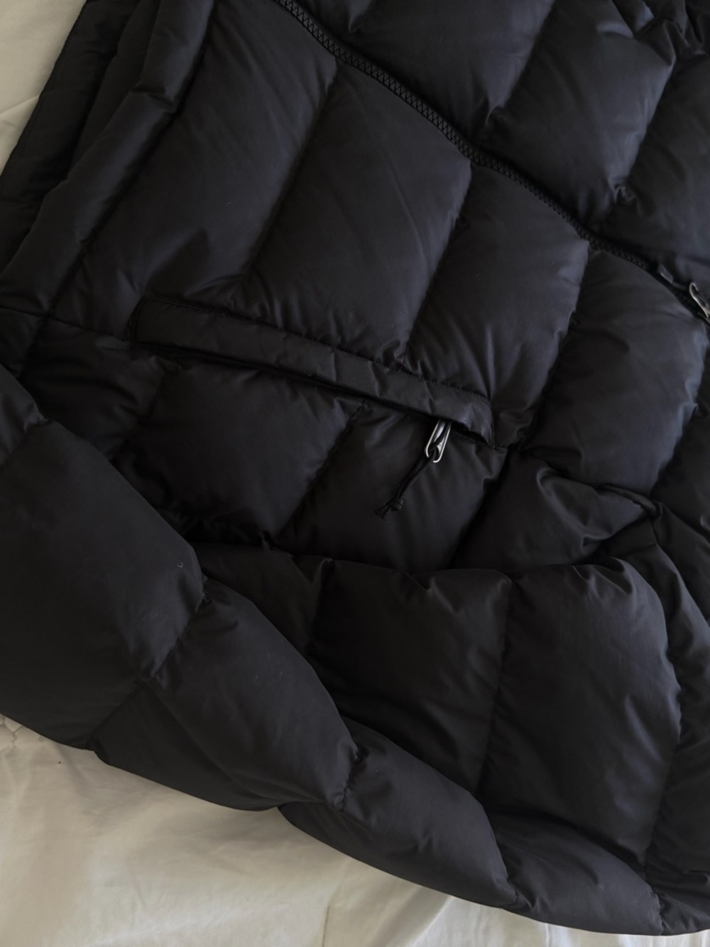 The North Face Black Quilted Insulated Jacket - Picture 3 of 6